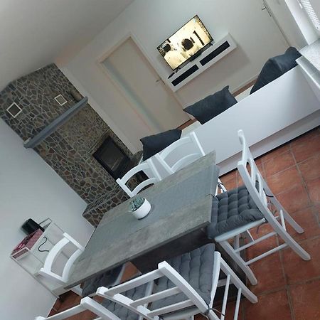 Apartma Sandi Шентиль Екстер'єр фото