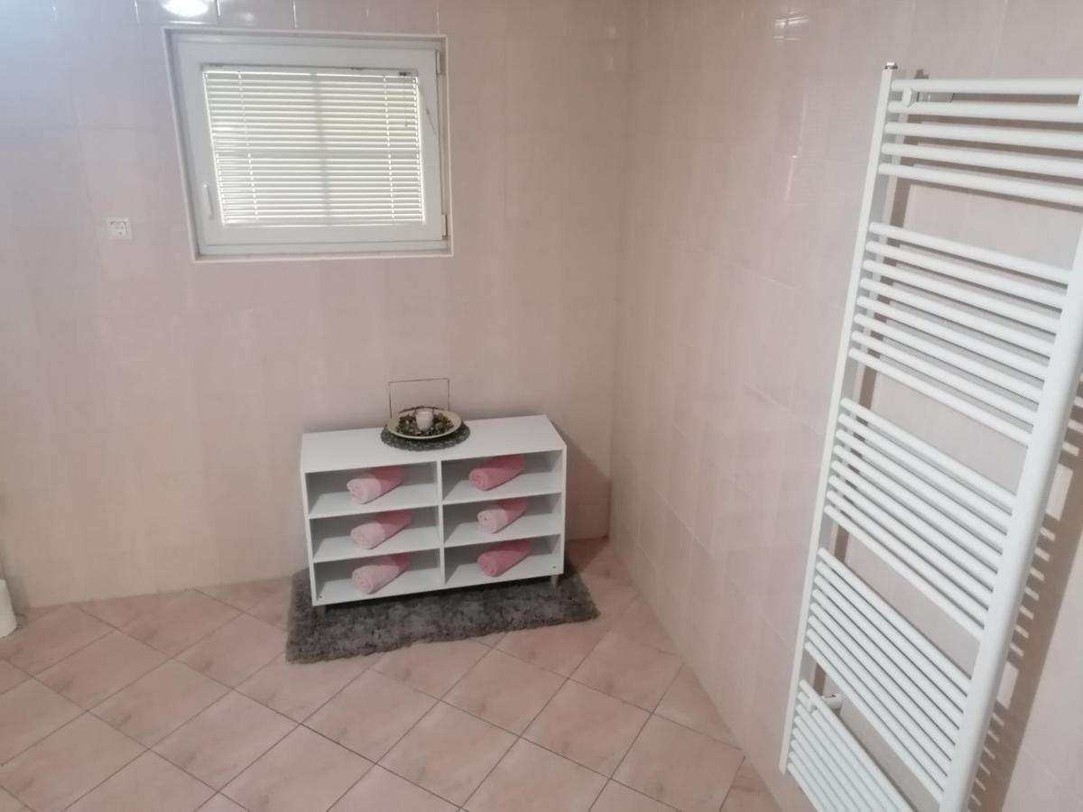 Apartma Sandi Шентиль Екстер'єр фото